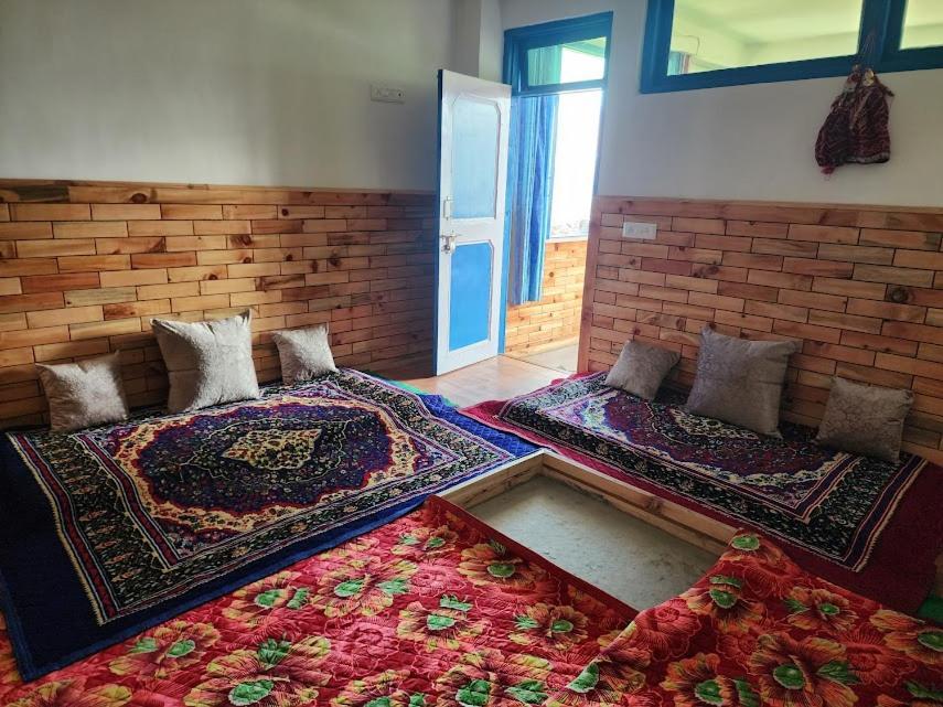 Safarnama Retreat Homestay - All Rooms With Mountain View Kalpa Ngoại thất bức ảnh
